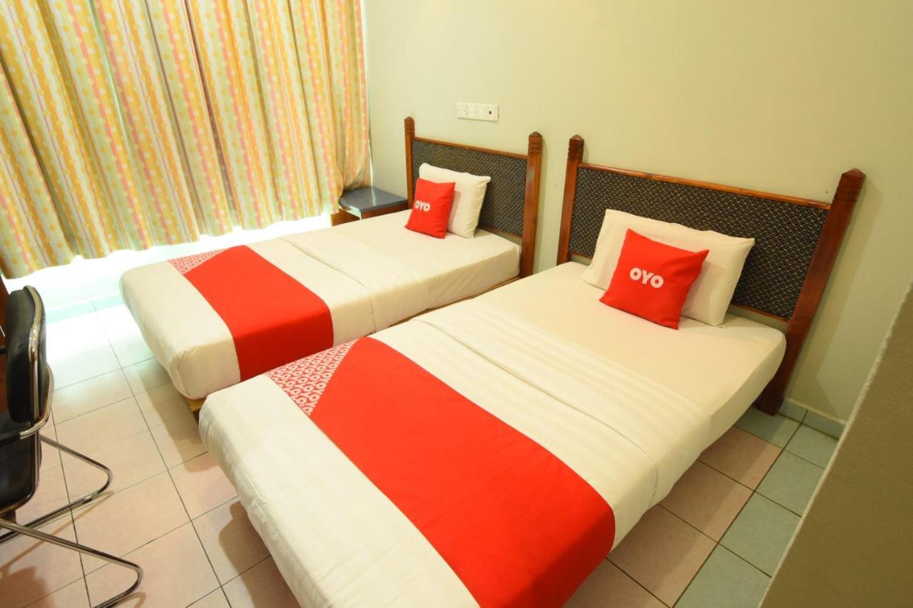 Oyo 89642 Highway Inn Mukah Exterior foto